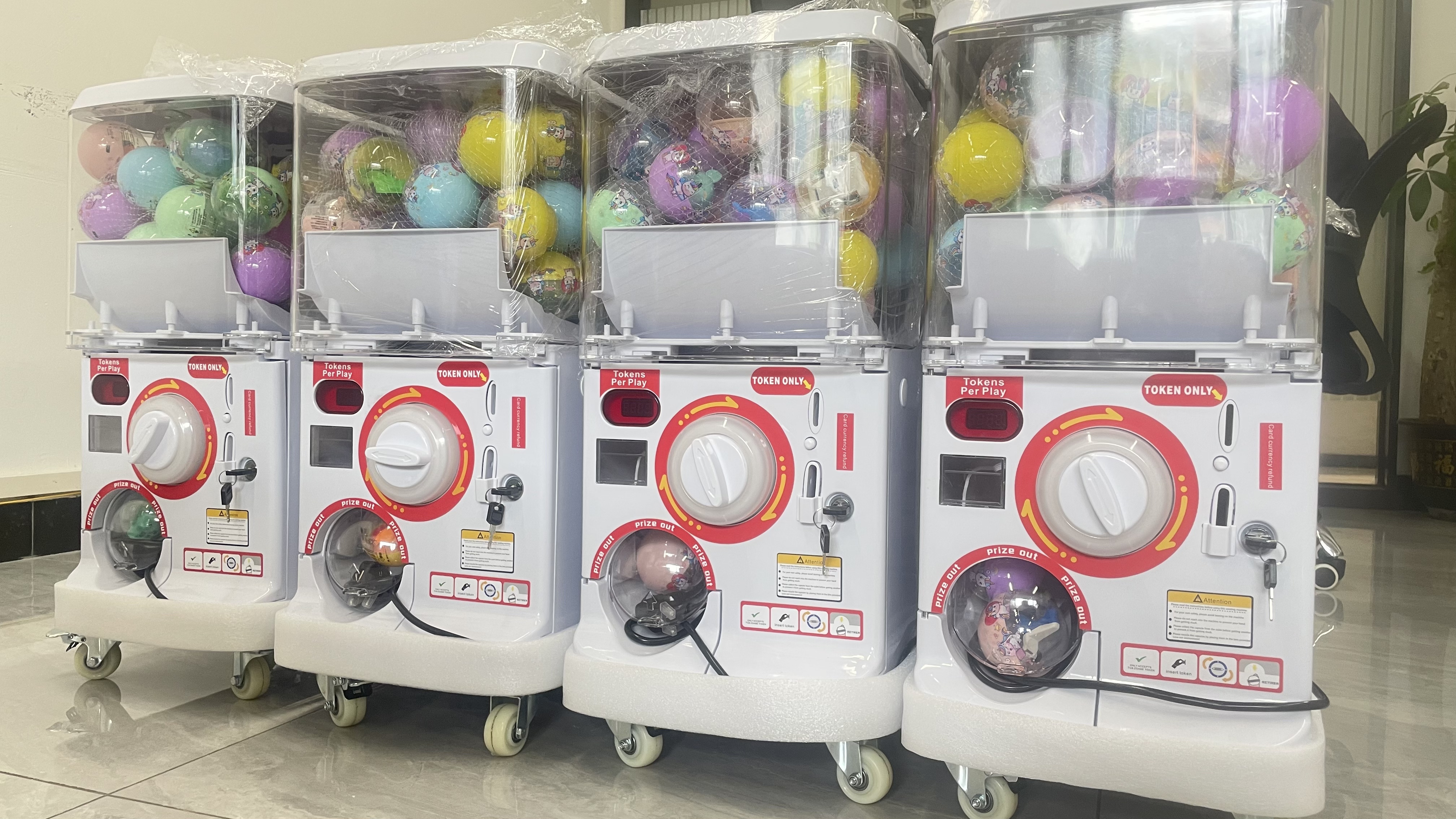 Mini toy vending machine Japan - Power Tools English recension och pris