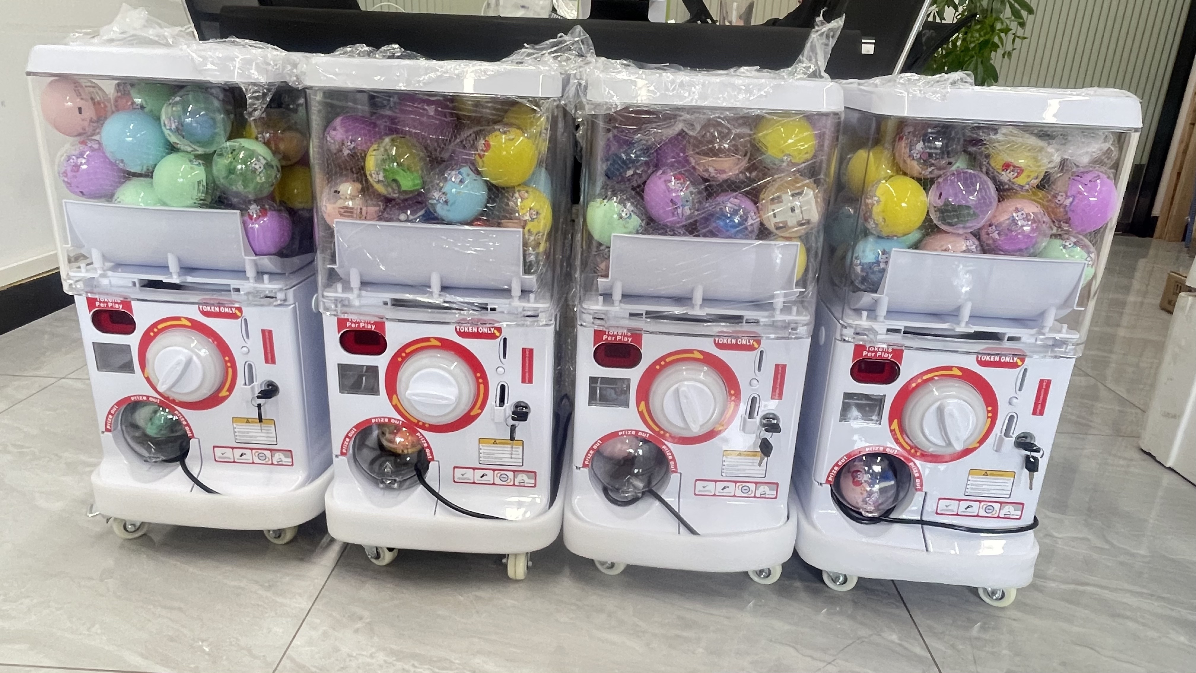 Mini toy vending machine Japan - Power Tools English recension och pris