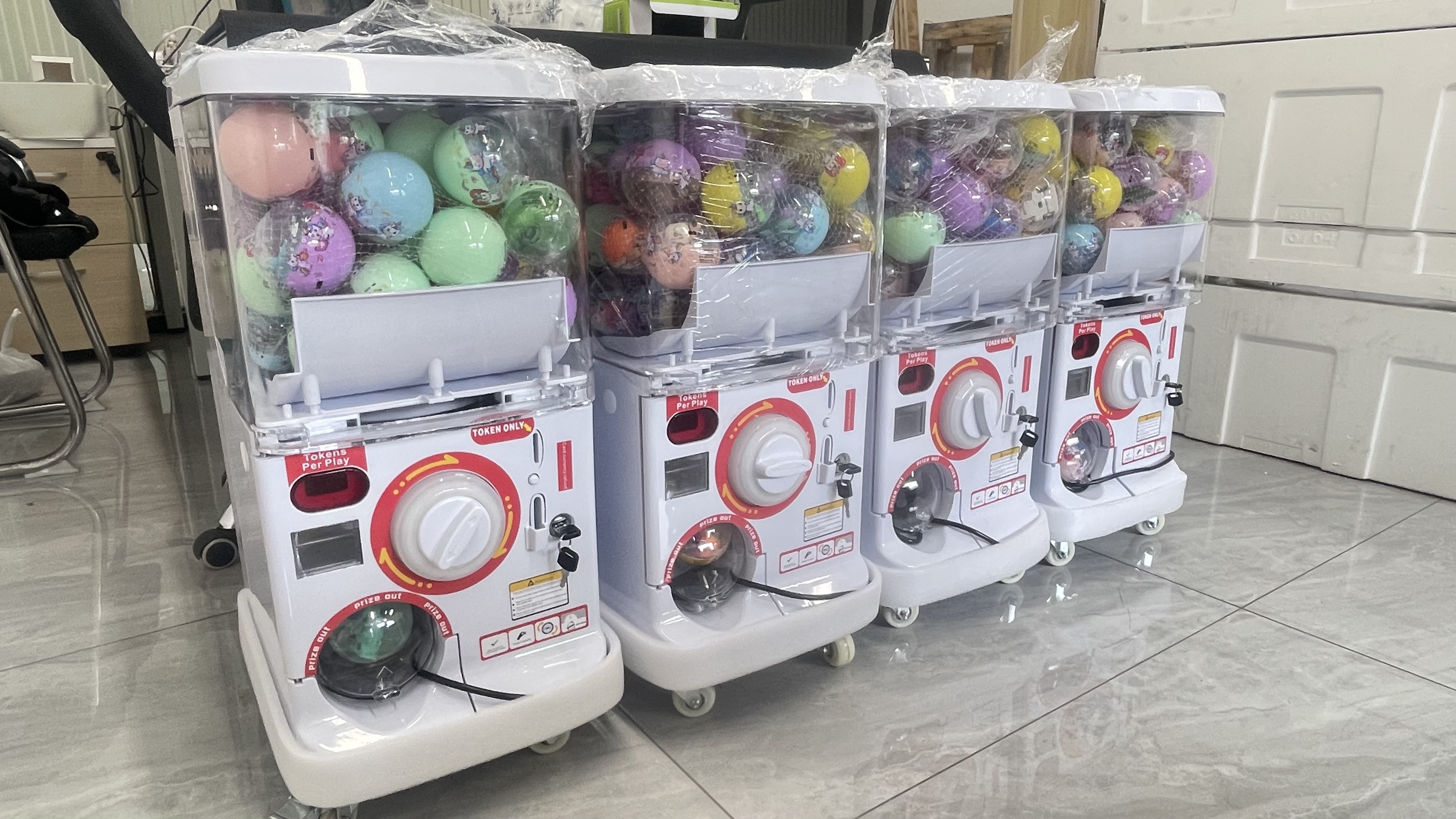 Mini toy vending machine Japan - Power Tools English recension och pris